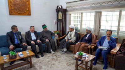 أمينُ عامّ العتبةِ العبّاسيّةِ يزورُ تُراثَ الحِلَّةِ