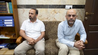 وفدٌ أجنبيٌّ مختصٌّ بالتُّراثِ يزورُ قسمَ المعارفِ