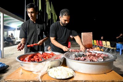 تُراثُ الجنوبِ يستمرُ بخدمةِ الزائرينَ في موكبِ جنوبِ الولاءِ