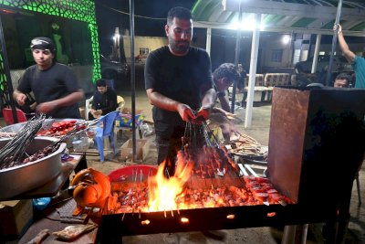 تُراثُ الجنوبِ يستمرُ بخدمةِ الزائرينَ في موكبِ جنوبِ الولاءِ