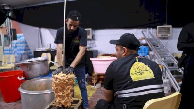 موكبُ (بنفسي أنتَ) يشرعُ بتقديمِ خدماتِهِ للزائرينَ