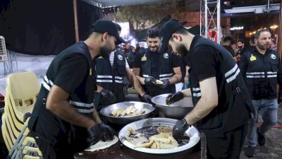 موكبُ (بنفسي أنتَ) يشرعُ بتقديمِ خدماتِهِ للزائرينَ