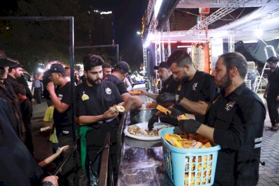 موكبُ (بنفسي أنتَ) يشرعُ بتقديمِ خدماتِهِ للزائرينَ