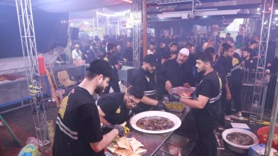موكبُ (بنفسي أنتَ) الخدميّ يواصلُ تقديمَ الخدماتِ للزائرينَ