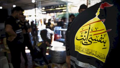 موكبُ (بنفسي أنتَ) الخدميّ يواصلُ تقديمَ الخدماتِ للزائرينَ