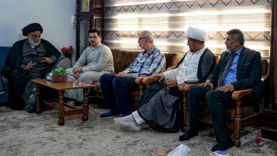 تُراثُ الحِلَّةِ يستقبلُ وفدًا من طلبةِ العلومِ الدينيَّةِ
