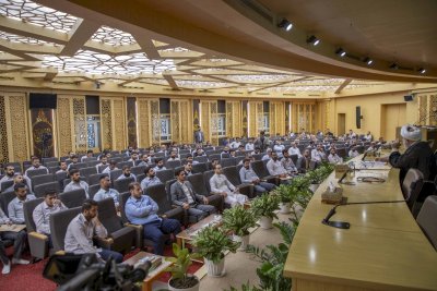 باختبارٍ تحريريٍّ.. قسمُ المعارفِ يختتم دورته العقائديَّة