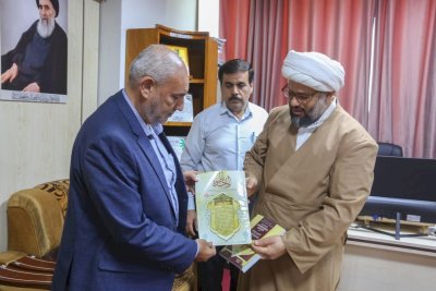 تُراثُ البصرةِ يستقبلُ وفدًا من العتبةِ العلويَّةِ المُقدَّسةِ