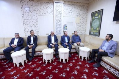 وفدٌ من الكاظميَّةِ المُقدَّسةِ يزورُ تُراثَ البصرةِ