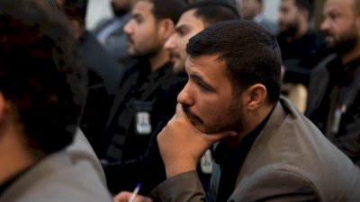 الشَّيخُ الهلاليّ يلتقي طلابَ أكاديميَّةِ التطويرِ ويُقدِّمُ لهُم شرحًا عن المعارفِ