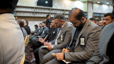 الشَّيخُ الهلاليّ يلتقي طلابَ أكاديميَّةِ التطويرِ ويُقدِّمُ لهُم شرحًا عن المعارفِ