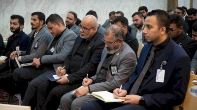 الشَّيخُ الهلاليّ يلتقي طلابَ أكاديميَّةِ التطويرِ ويُقدِّمُ لهُم شرحًا عن المعارفِ