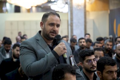 الشَّيخُ الهلاليّ يلتقي طلابَ أكاديميَّةِ التطويرِ ويُقدِّمُ لهُم شرحًا عن المعارفِ
