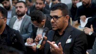 الشَّيخُ الهلاليّ يلتقي طلابَ أكاديميَّةِ التطويرِ ويُقدِّمُ لهُم شرحًا عن المعارفِ