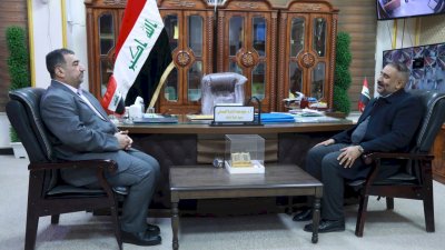 إصداراتُ المعارفِ تُزيِّنُ رفوفَ مكتباتِ النجفِ الأشرفِ  