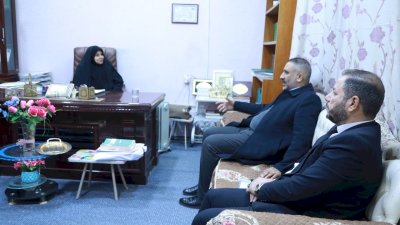 إصداراتُ المعارفِ تُزيِّنُ رفوفَ مكتباتِ النجفِ الأشرفِ  