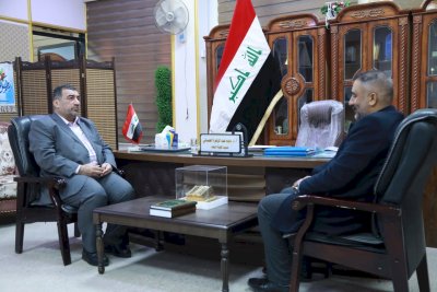 إصداراتُ المعارفِ تُزيِّنُ رفوفَ مكتباتِ النجفِ الأشرفِ  