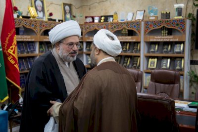 رئاسةُ قسمِ المعارفِ تستقبلُ وفدًا علميًّا من حوزةِ قم
