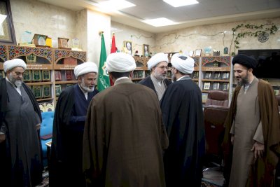 رئاسةُ قسمِ المعارفِ تستقبلُ وفدًا علميًّا من حوزةِ قم