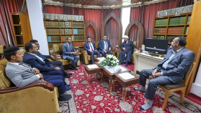 وفد من هندسة النفط والغاز يزورُ تراث البصرة