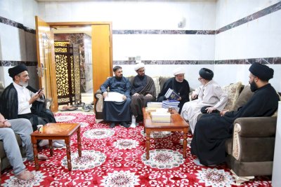وفدُ الرعايةِ المعرفيّةِ يزورُ السيّدَ الأشكوريّ