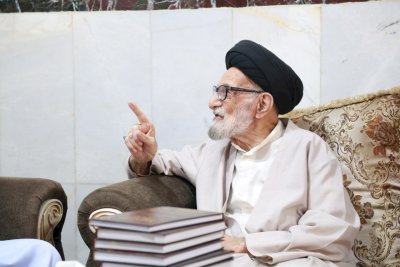تراثُ كربلاءَ يزورُ العلّامةَ السيدَ أحمدَ الأشكوريّ