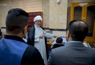 وفدٌ أكاديميٌّ من مركزِ كربلاءَ الدراسيّ يزورُ قسمَ المعارفِ