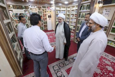 رئيسُ قسمِ المعارفِ يزورُ مركزَ تراثِ البصرةِ ويطّلعُ على مشاريعِهِ الثقافيةِ والعلميةِ