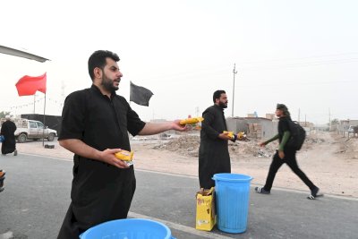 موكبُ جنوبِ الولاءِ يُرافقُ الزائرينَ حتّى كربلاءَ المقدَّسةِ