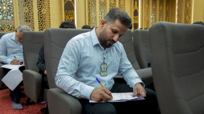 قسمُ المعارفِ يختتِمُ دورةَ (سننِ النبيِّ) باختبارٍ تحريريٍّ