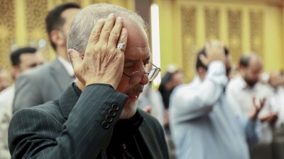 قسمُ المعارفِ يختتِمُ دورةَ (سننِ النبيِّ) باختبارٍ تحريريٍّ