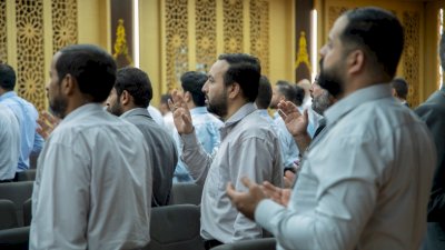 قسمُ المعارفِ يختتِمُ دورةَ (سننِ النبيِّ) باختبارٍ تحريريٍّ