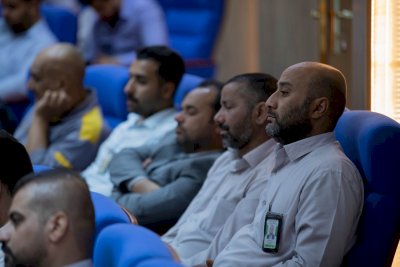 قسمُ المعارفِ يُنظِّمُ محاضرةً حولَ سيرةِ النبيّ الأكرمِ ضمنَ مهرجانِ (رحمةً للعالمين) الدوليّ