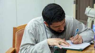 قسمُ المعارفِ يُنظِّمُ دورةً حولَ كيفيةِ كتابةِ تراجمِ العلماءِ
