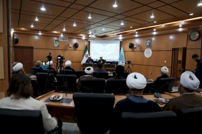 ندوةٌ علميّةٌ في قمّ المقدّسة تعزّزُ التعاونَ في خدمةِ التراثِ البصريِّ