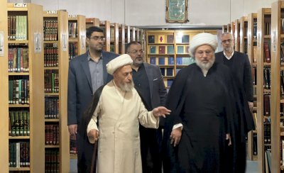 وفدُ المعارفِ يزورُ المرجعَ الشيخَ جعفرَ سبحاني