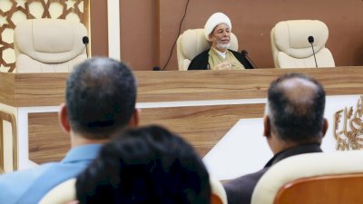 قسمُ المعارفِ ينظّمُ دورةً متخصّصةً في تحقيقِ المخطوطاتِ بجامعةِ كربلاءَ