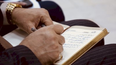 قسمُ المعارفِ ينظّمُ دورةً متخصّصةً في تحقيقِ المخطوطاتِ بجامعةِ كربلاءَ