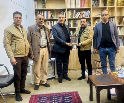 قسمُ المعارفِ يزوّدُ مكتباتِ النجفِ بأحدثِ إصداراتِه