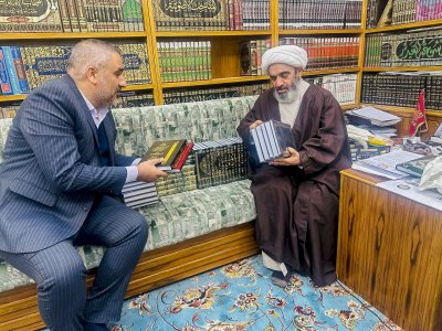 قسمُ المعارفِ يُقدِّمُ رفدًا معرفيًّا جديدًا لمكتباتِ كربلاءَ
