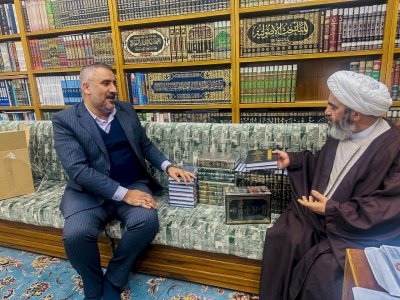 قسمُ المعارفِ يُقدِّمُ رفدًا معرفيًّا جديدًا لمكتباتِ كربلاءَ
