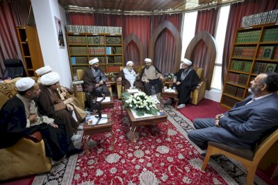 مركزُ تراثِ البصرةِ يستقبلُ الشيخَ المحقِّقَ نجم الدِّين الطبسيّ