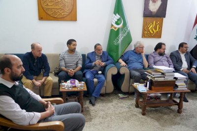 على هامشِ ألفيَّةِ النجفِ.. مركزُ تراثِ الحلّةِ يستقبلُ وفدًا أجنبيًّا