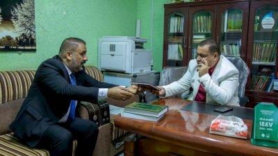 قسمُ المعارفِ يُزوِّدُ مكتباتِ القادسيَّةِ والمثنَّى بباقةٍ من إصداراتِهِ