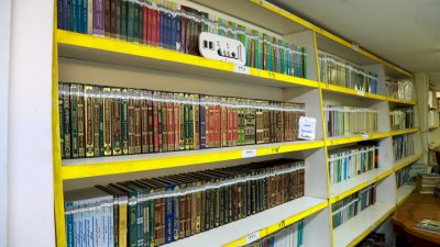 قسمُ المعارفِ يرفدُ مكتباتِ واسط بباقةٍ من إصداراتِهِ