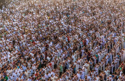 منطقة مابين الحرمين الشريفين تحتضن صلاة عيد الفطر المبارك في كربلاء 