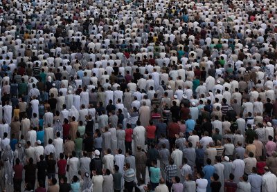 صلاة العيد بين الحرمين (في صور)