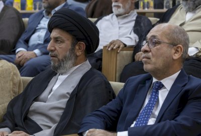 قسم شؤون المعارف يدعو الشباب إلى اقتناء كتاب نهج البلاغة لما يحتويه من مضامين علمية وثقافية