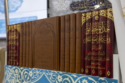 قسم شؤون المعارف يدعو الشباب إلى اقتناء كتاب نهج البلاغة لما يحتويه من مضامين علمية وثقافية