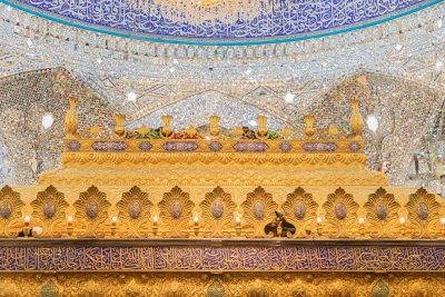 تقرير مصوّر يبيّن التفاصيل الدقيقة للجهة الشرقيّة من شباك ضريح المولى أبي الفضل العبّاس عليه السّلام